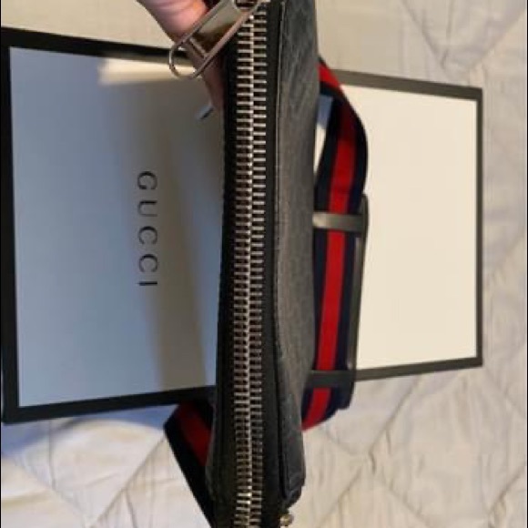 Gucci Messenger Bag - Picture 8 of 9